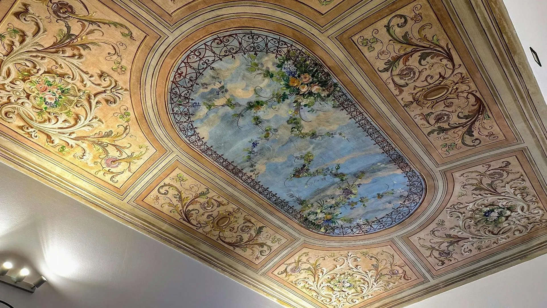 모데나 Vicino Al Centro E A Parcheggi Gratuiti - Affresco Strepitoso 아파트